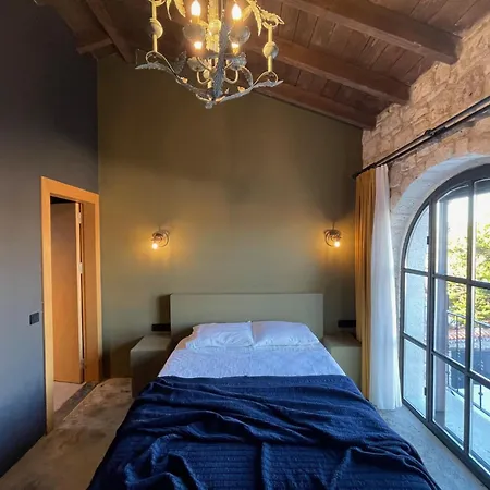 Rhea Boutique Hotel *