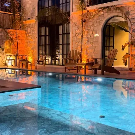 Szálloda Rhea Boutique *