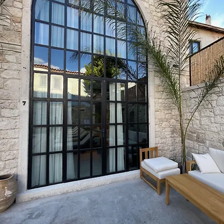 Rhea Boutique Szálloda Alacati