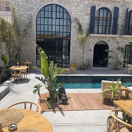 Rhea Boutique Szálloda Alacati