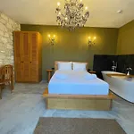 Rhea Boutique Hotel *