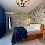 Rhea Boutique * Alaçatı