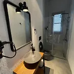 Rhea Boutique Hotel *