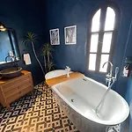 Rhea Boutique Alaçatı