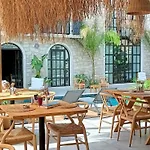 Rhea Boutique Hotel *