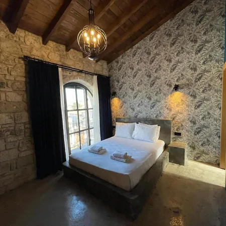 Rhea Boutique Alaçatı