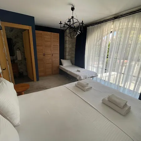 Hotel Rhea Boutique *