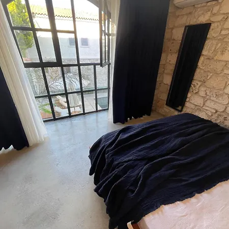 Rhea Boutique Alaçatı