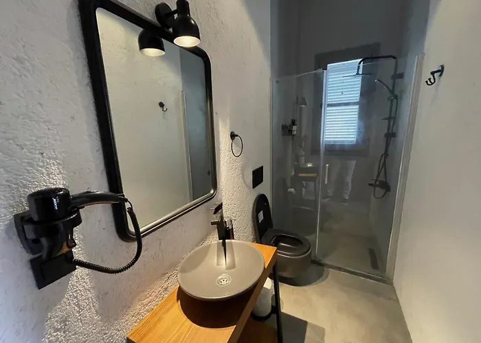 Rhea Boutique Hotel *