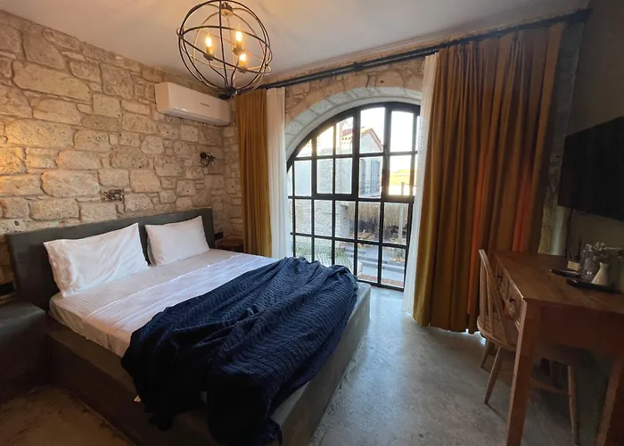 Rhea Boutique * Alaçatı