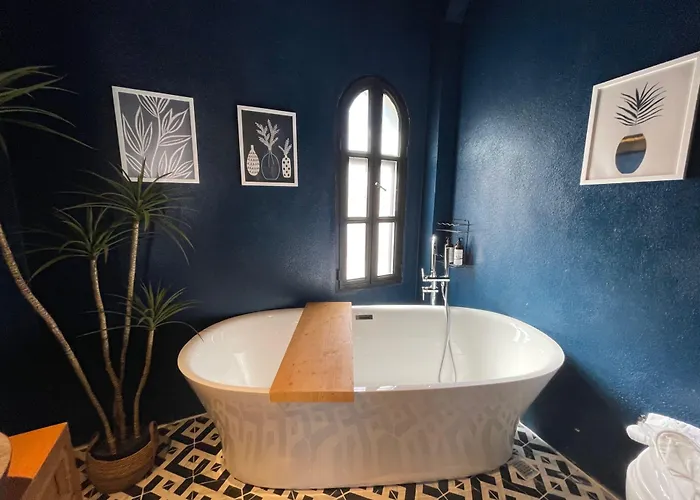 Rhea Boutique Hotel *