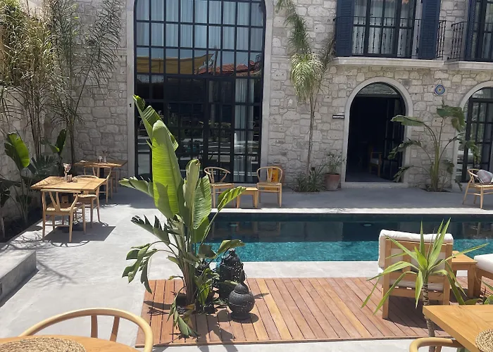Rhea Boutique Hotel Alaçatı